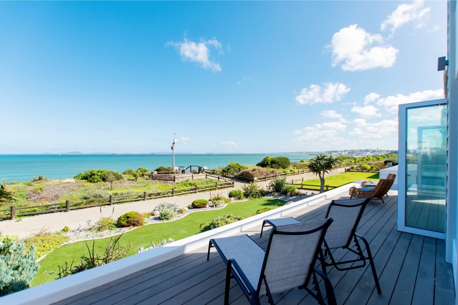 5 Bedroom Property for Sale in Calypso Beach Western Cape